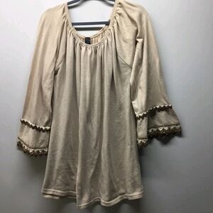 WinWin Beige Tunic with Double Lace Sleeves
